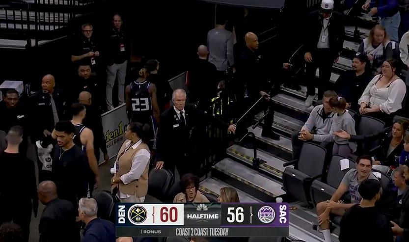 国王上半场56-60落后掘金，约基奇19+7+4，蒙克10分，威斯布鲁克4分5篮