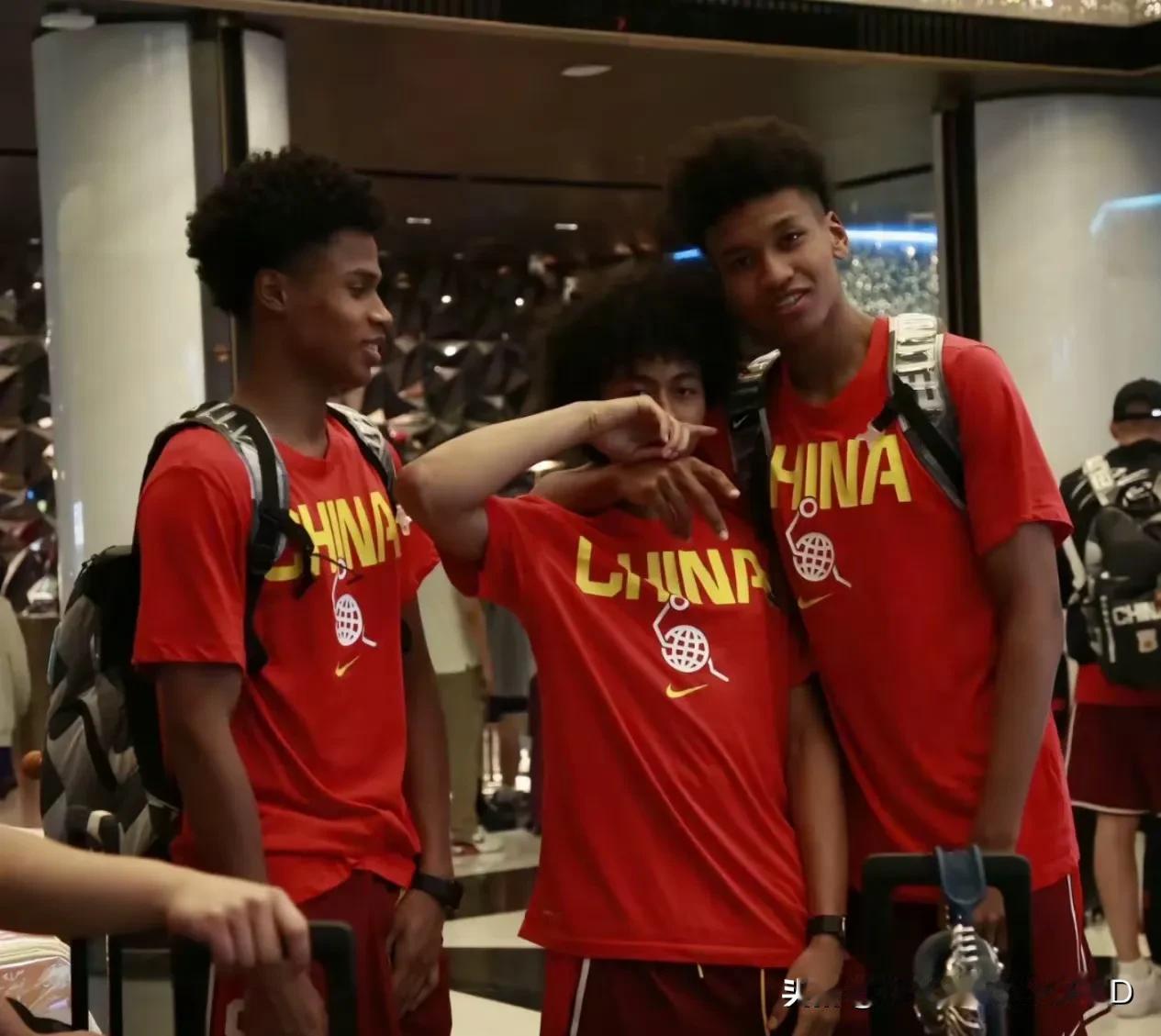 中国篮球未来崛起要靠黑人球员，这也是姚明时代给中国篮球留下的唯一有价值的财富。朱