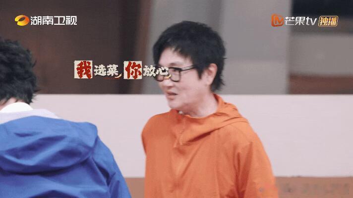 曾辉女友视角霸总扭腰本以为是两个帅哥的气场交锋，最后却变成大型欢乐现场，今天的快