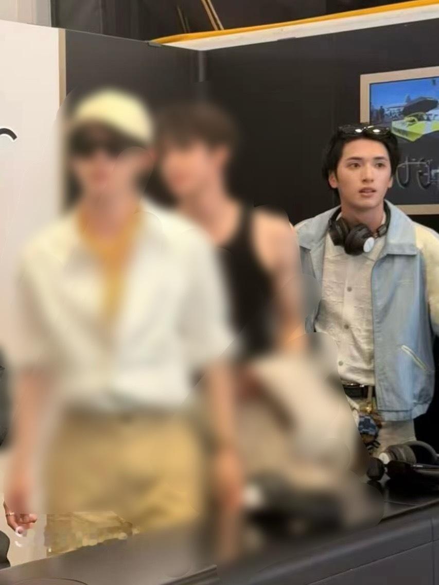 严浩翔一露额头我就受不住了🥵🥵🥵 严浩翔 FE三亚站官方大使