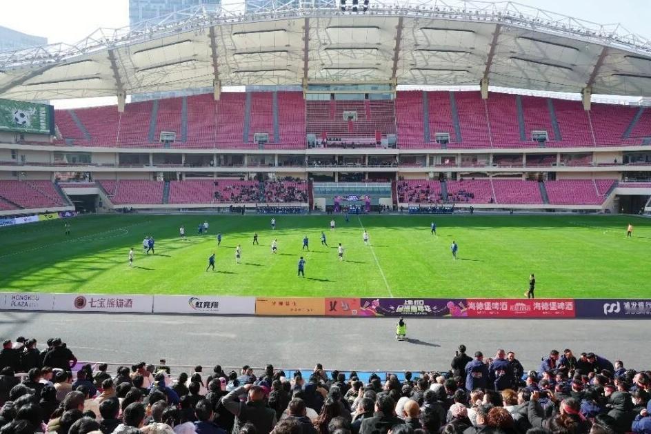 两地的足球交流，这一战只是开始。上海虹口足球嘉年华