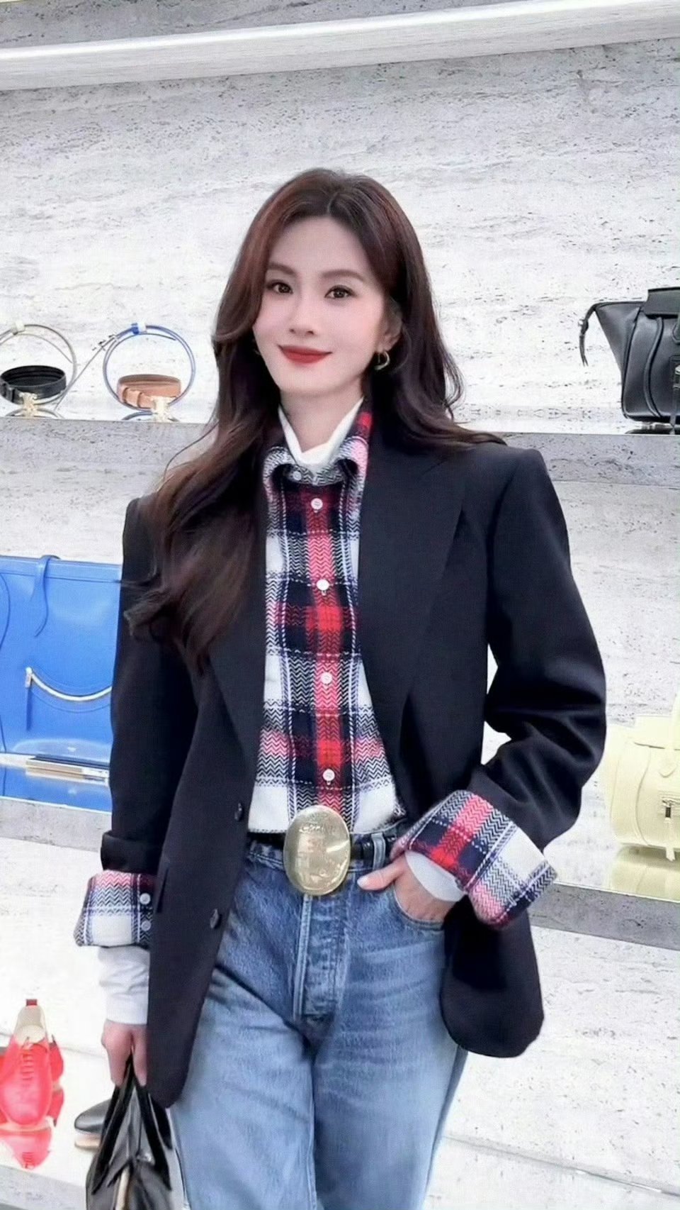 刘诗诗身穿Celine 2026春夏系列亮相上海恒隆CELINE周年庆活动现场 