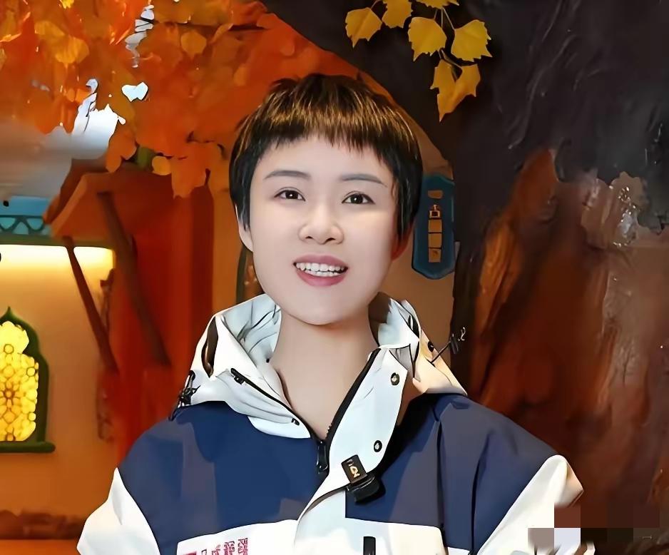 贺娇龙，冲上热搜！
​​3月8日，离世53天的贺娇龙，突然冲上热搜，这次的消息终