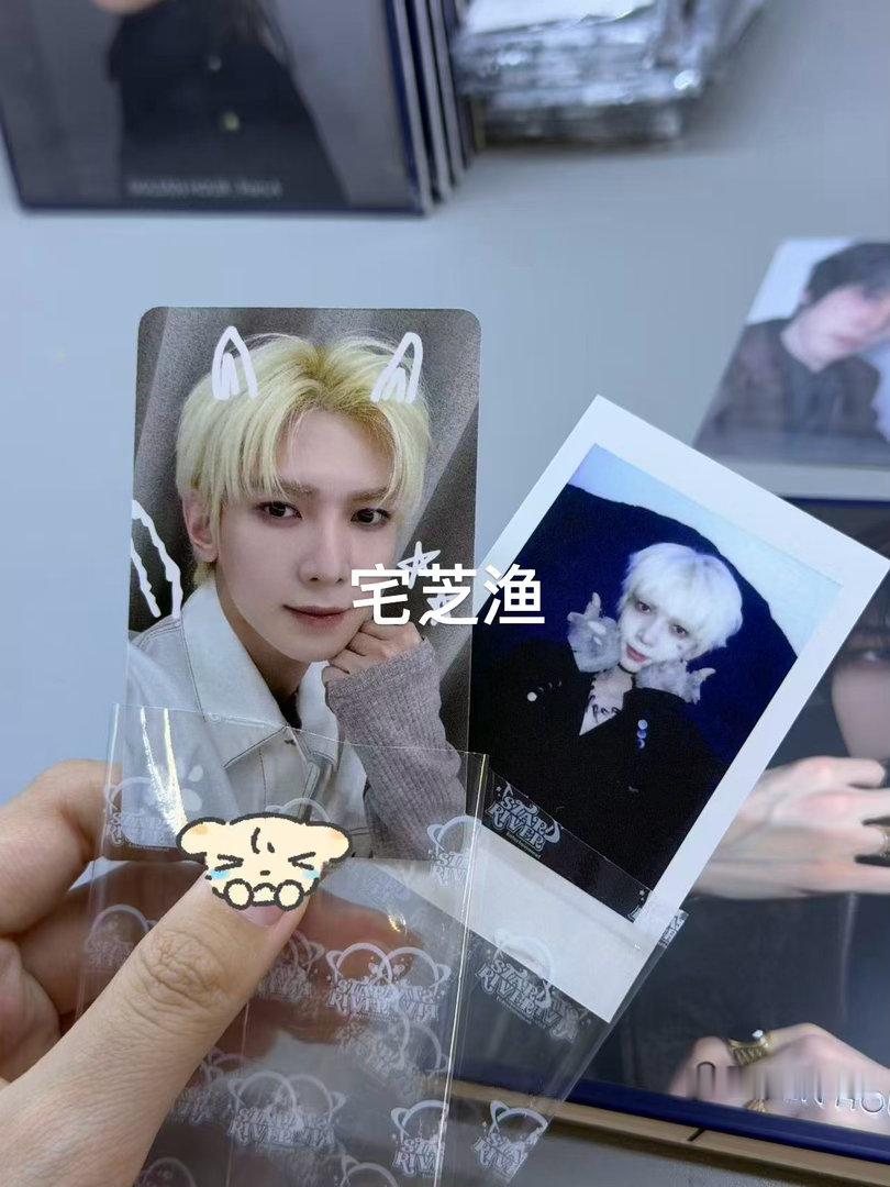 卧槽呀拼的特典卡终于都到了 