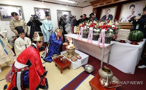 #韩国政治#【韩国前总统朴正熙故乡举办朴正熙诞辰106年纪念仪式】

韩国庆尚北