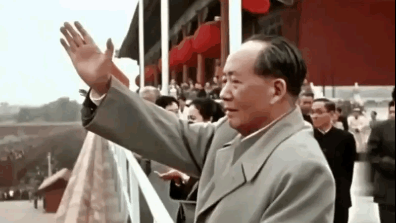 毛主席为什么深得百姓怀念?
毛主席不仅开辟了新中国时代。更为后辈的我们打下了坚实