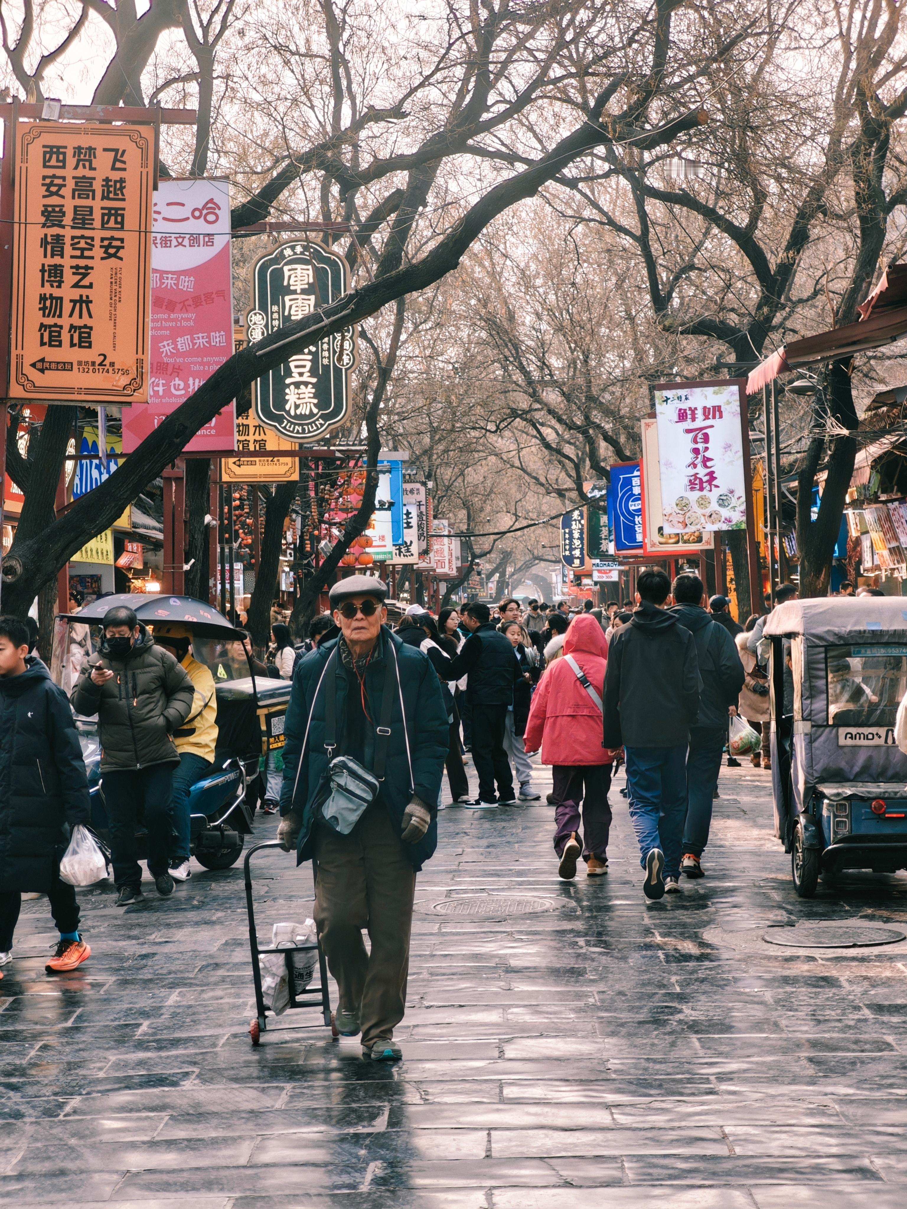 独家，更多的徕卡影调模型在Training，迭代继续徕卡版。新品驾到小米17Ul