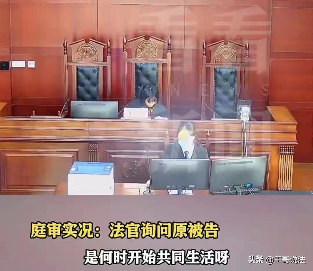 上海，一男子父亲早逝，他17岁时，母亲改嫁，继父供他读书，供他成家立业，继父慢慢