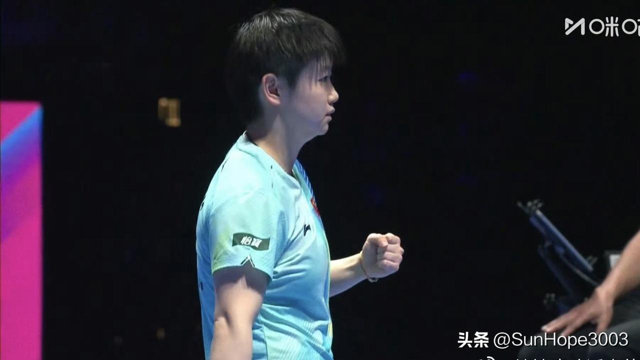 孙颖莎4-2战胜蒯曼，晋级到澳门世界杯八强，
和蒯曼打了70多分钟。

两个人实