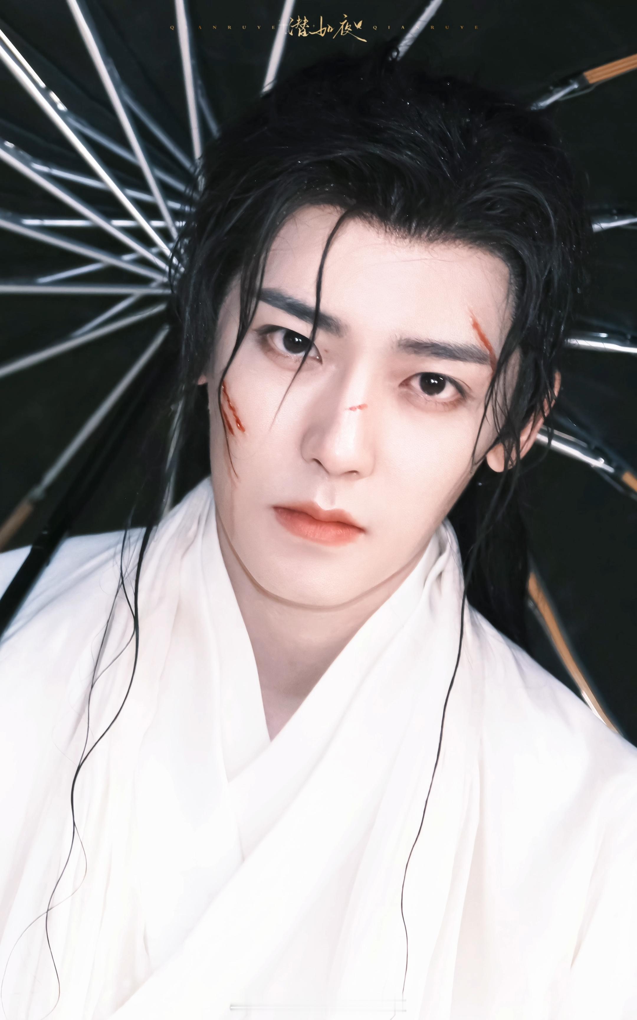 《神仙肉》男主好像真的是侯明昊，瓜主爆料项目升级为爱奇艺头部，男女主番位未定。感
