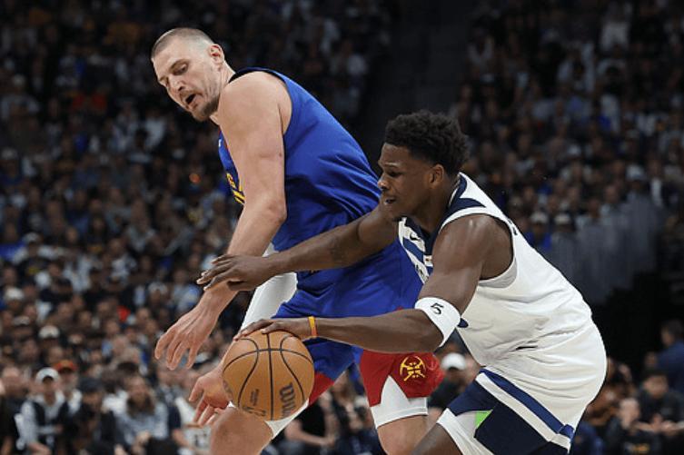 NBA8组季后赛对决，最有可能上“天王山”的是这三组！
第一个，掘金VS森林狼，