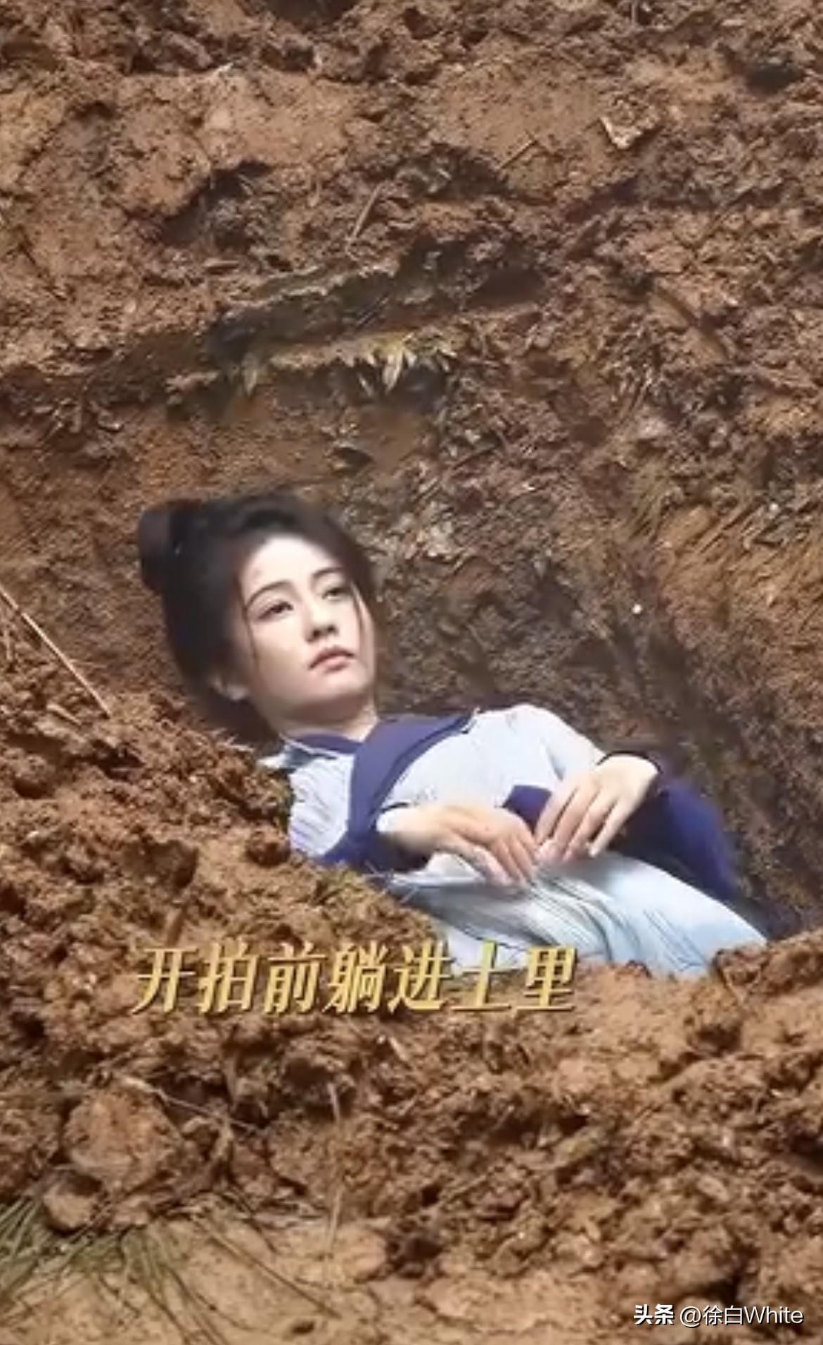 6月8日，白鹿《莫离》，太有《墨雨云间》那味了，天空一声巨响她从坟里登场！
《莫