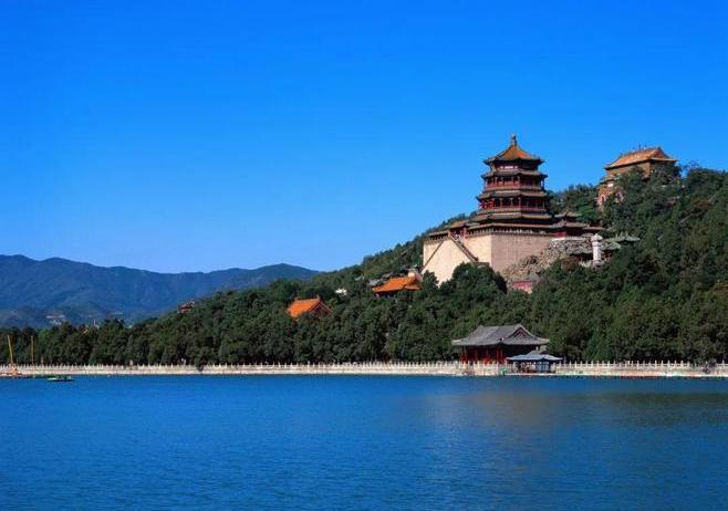 美国斗的其实不是大鹅，而是东大，但意外的是，我们斗的却不是美国。目前来看，伊朗已