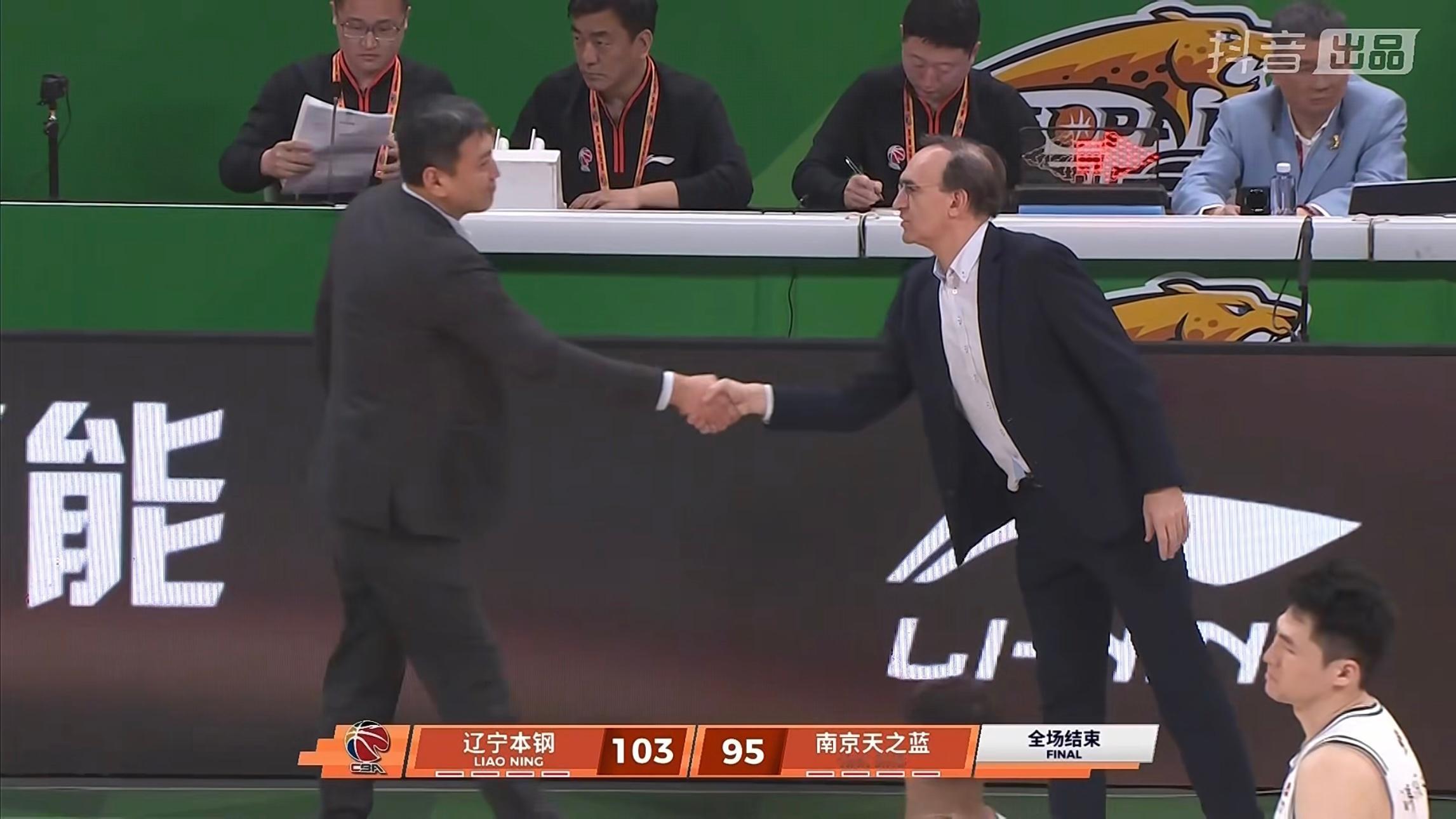 莱迪上半场20分，赵继伟下半场20分，郭昊文连续关键球，三星闪耀，辽宁队比较顺利