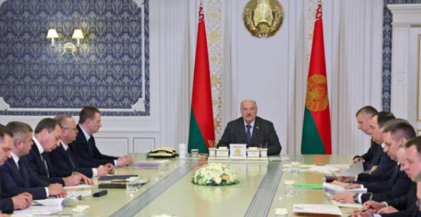 刚加入特朗普成立的和平委员会不久，白罗斯总统卢卡申科1月27日主持会议，讨论对华