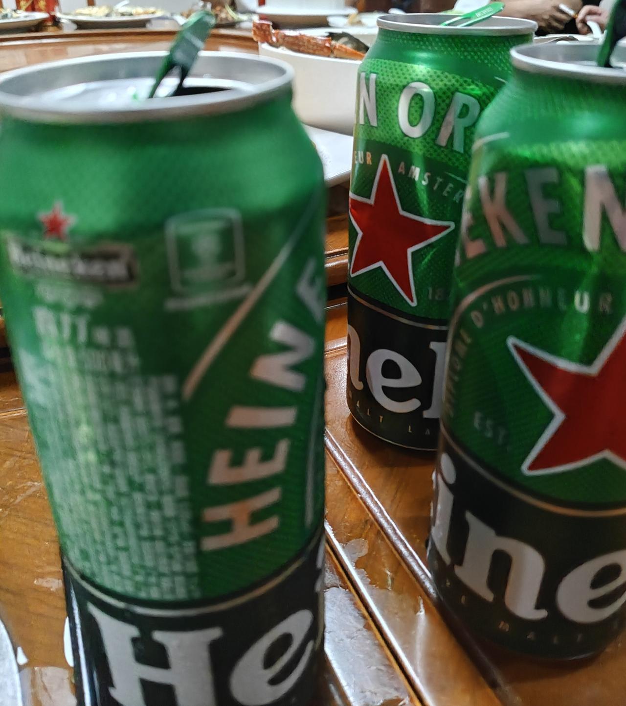 元旦回了趟老家，听发小说那个1斤白酒不醉的纪阮走了，才50多岁。于是我做了一个决