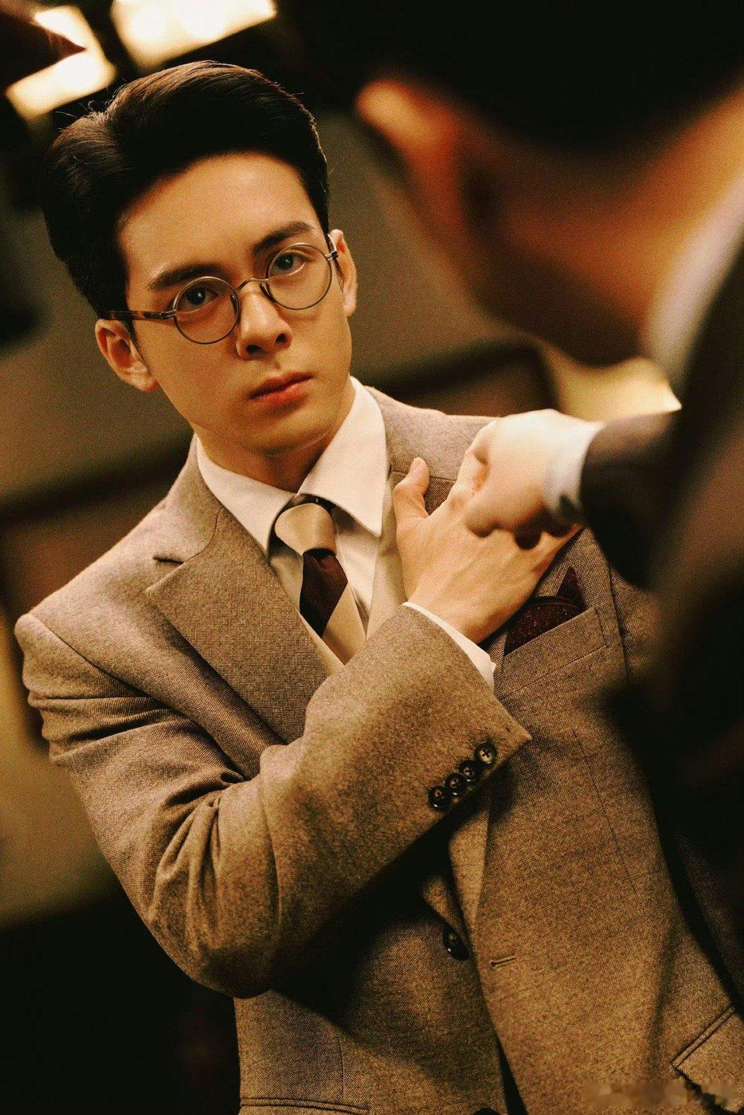 #曾舜晞[超话]##曾舜晞被扇的巴掌好结实#这样的一个巴掌，对于我们来说真的好结