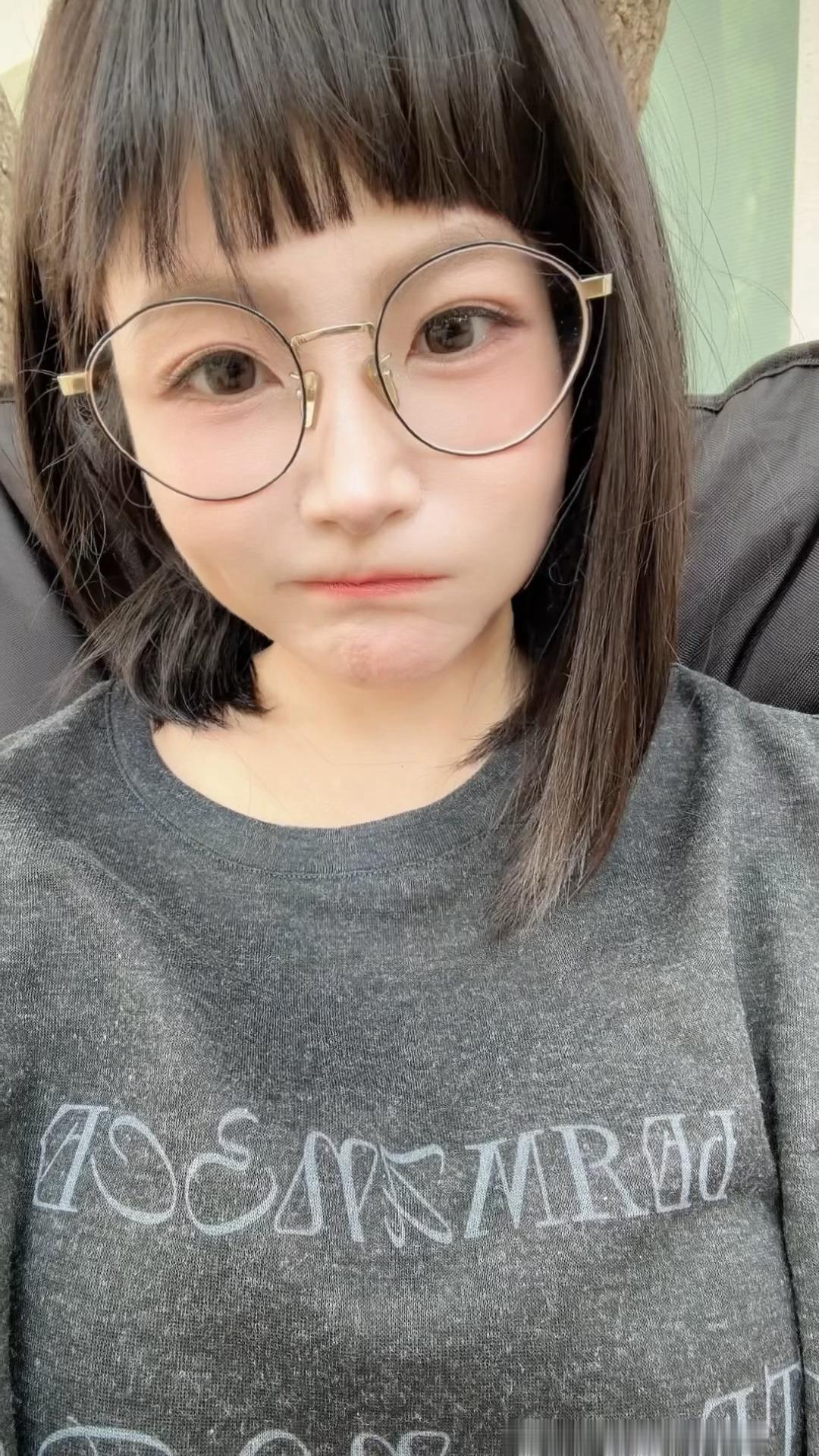 重新剪回齐刘海
