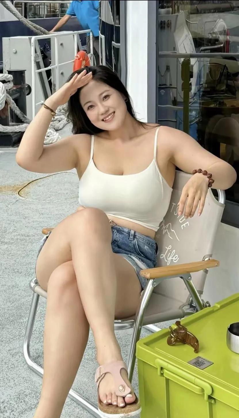 人生如戏，笑泪交织，唯有自渡，方能领悟。