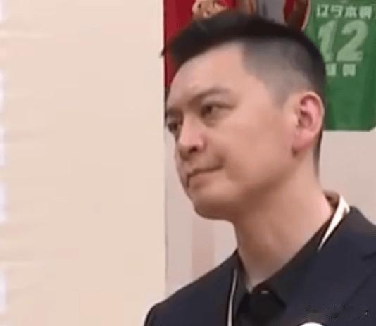 杨鸣谈中国男篮惨败：

“我觉得，我们还是要往前看。比赛输了，确实是让人沮丧。但