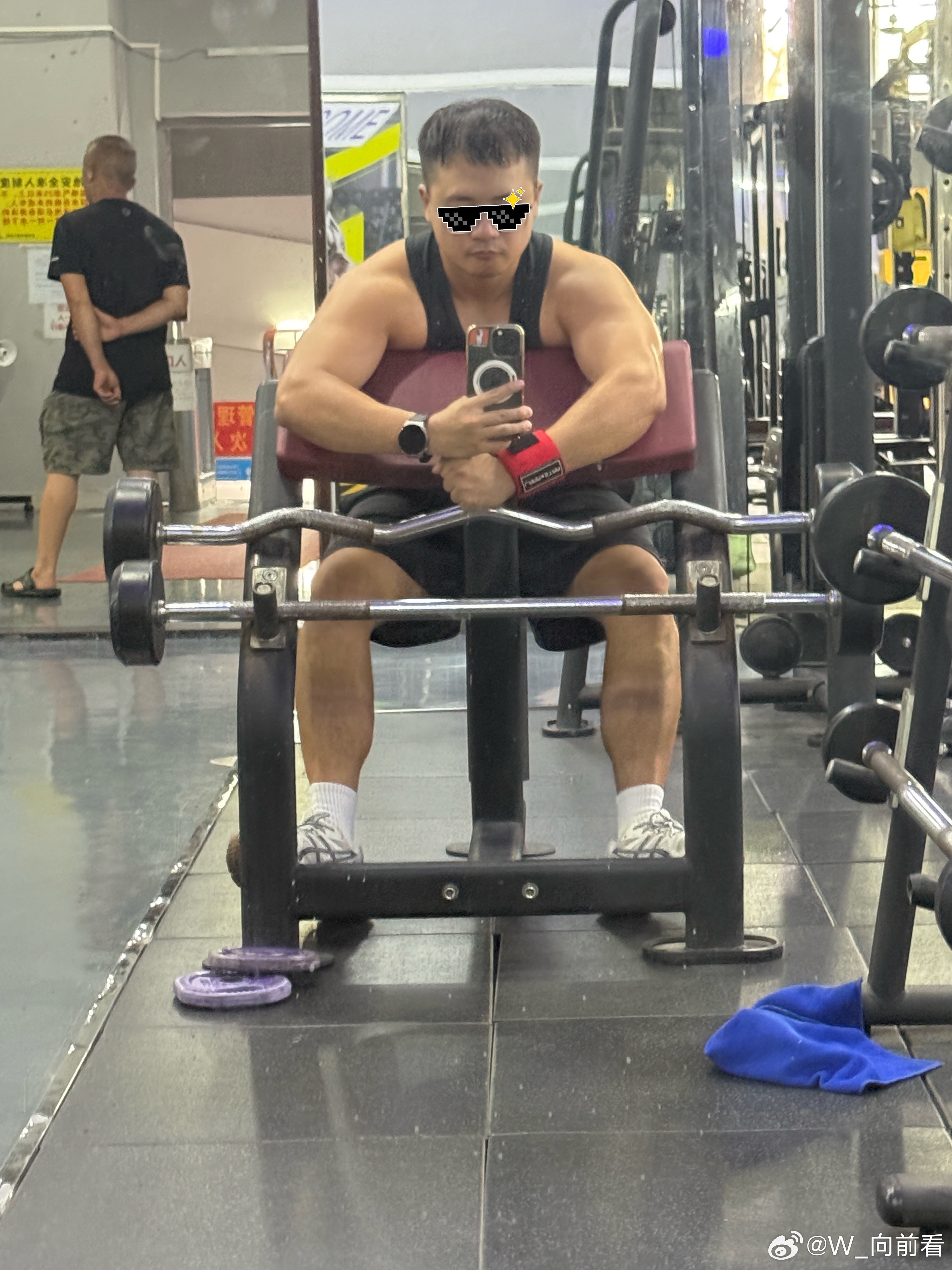 周末啦，不过我明天还有最后一天班！手臂💪卡！滴滴！