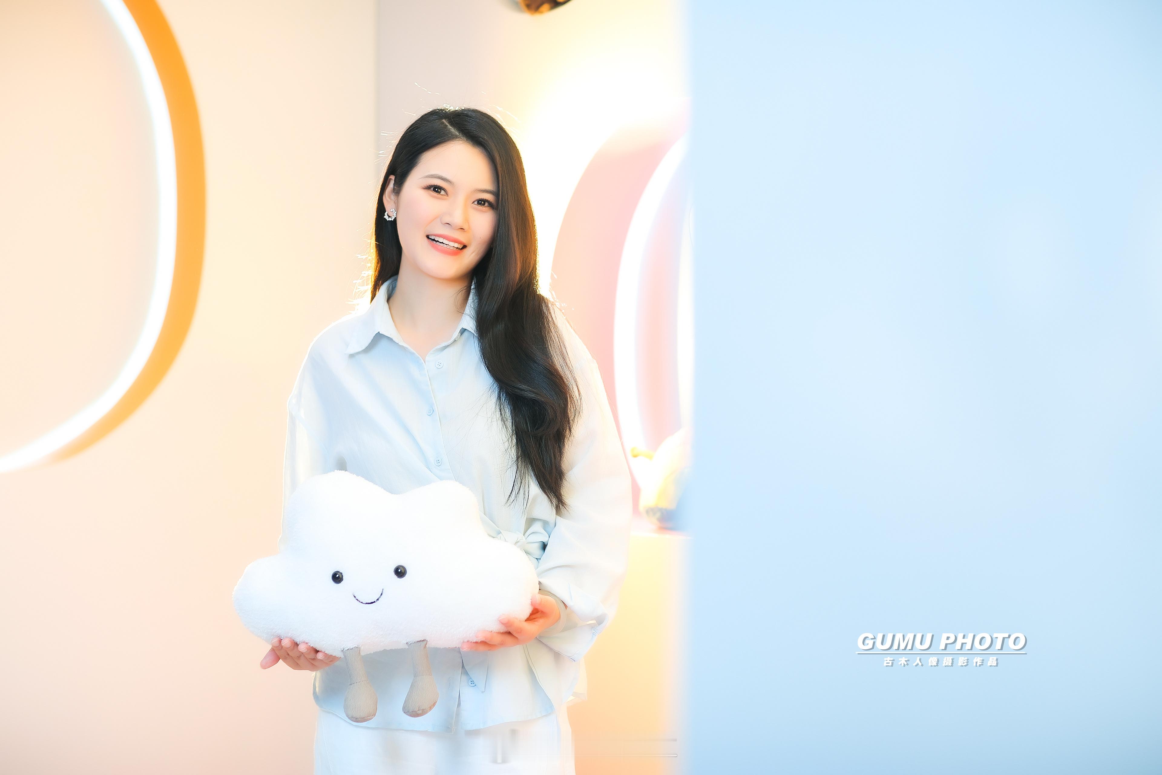 2026重庆车展一汽悦意展台主持 2026重庆国际车展重庆国际车展 