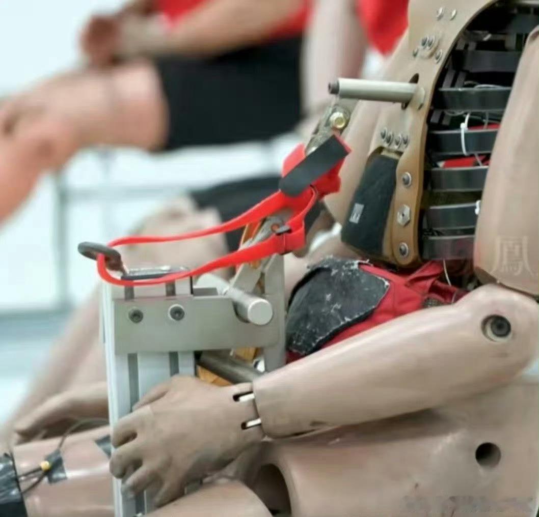 被浙江这座假人试验室震惊了浙江宁波全球最大汽车安全试验中心太震撼！1200万天价