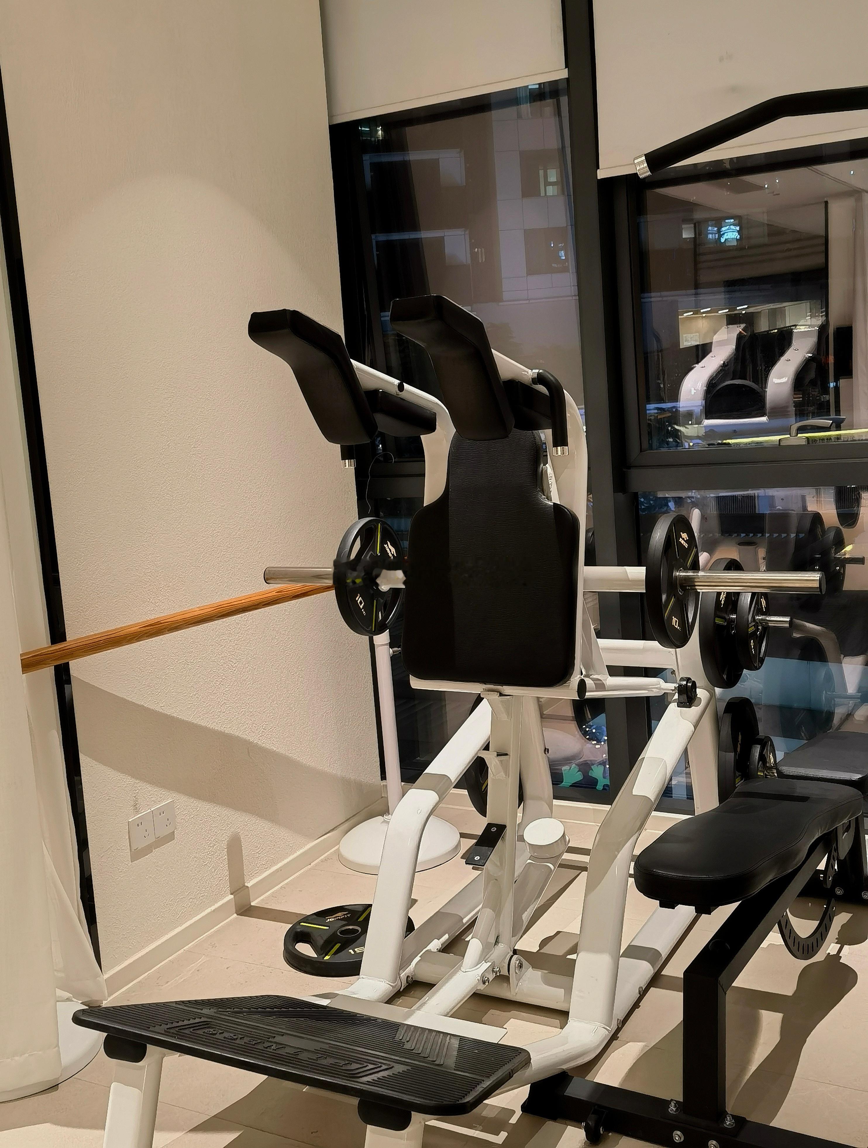 上课前蹲了300个  下课后准备回家发现车被挡住了  打了交警电话挪车   又上