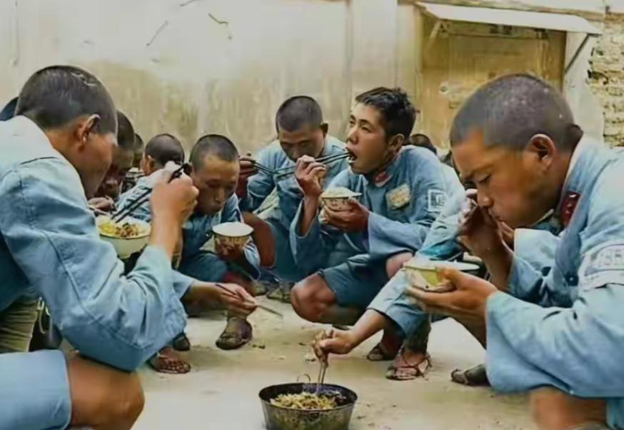 抗战时期，丢了固定地盘的军队能有多惨？看看918事变前后的东北军伙食情况。

老