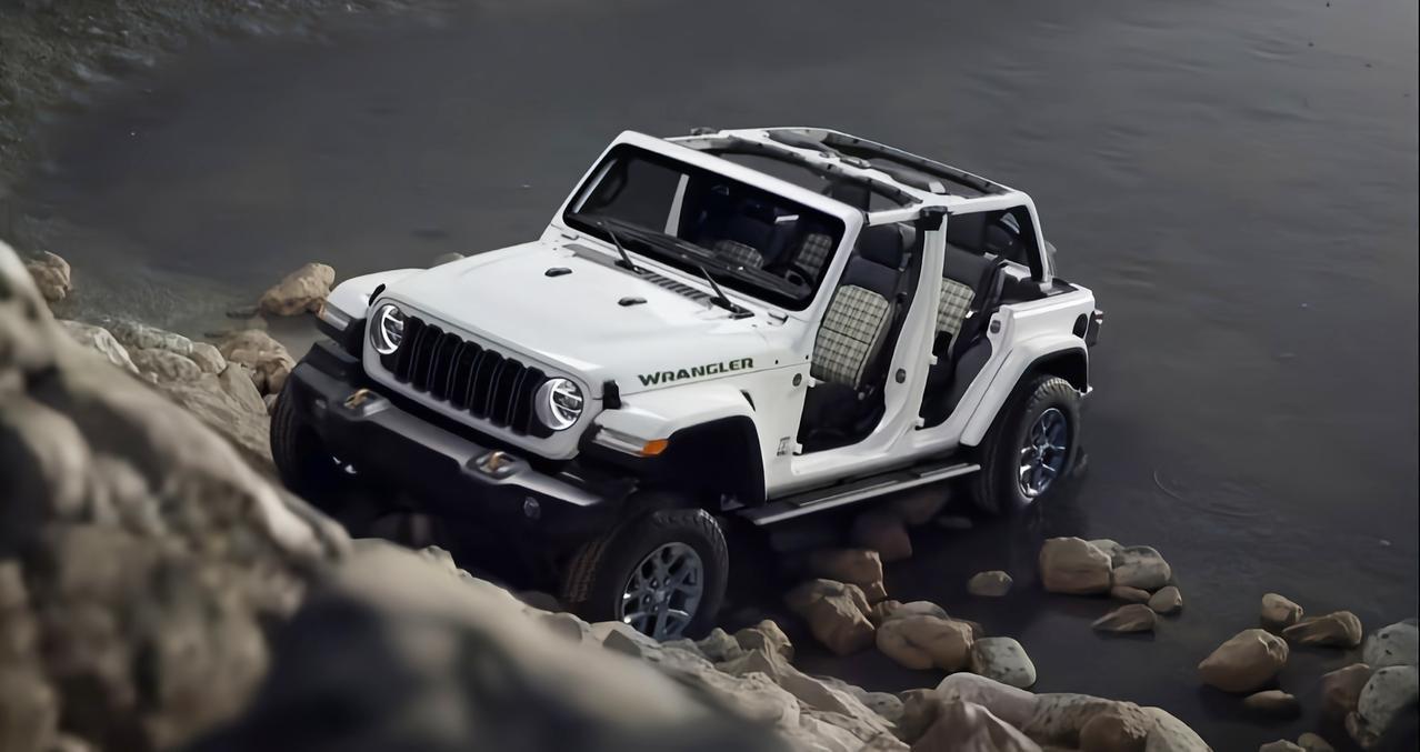 Jeep牧马人85周年纪念版曝光
 
Jeep牧马人85周年纪念版官图发布，外观