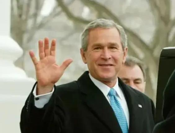 美国老布什之子尼尔布什在接受媒体采访时表示，我访问中国100多次，中国非常友好，