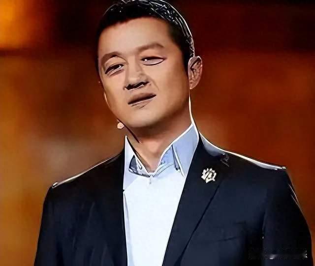 9月才开个头，李亚鹏官宣国际大奖，20年骂声被一夜反转