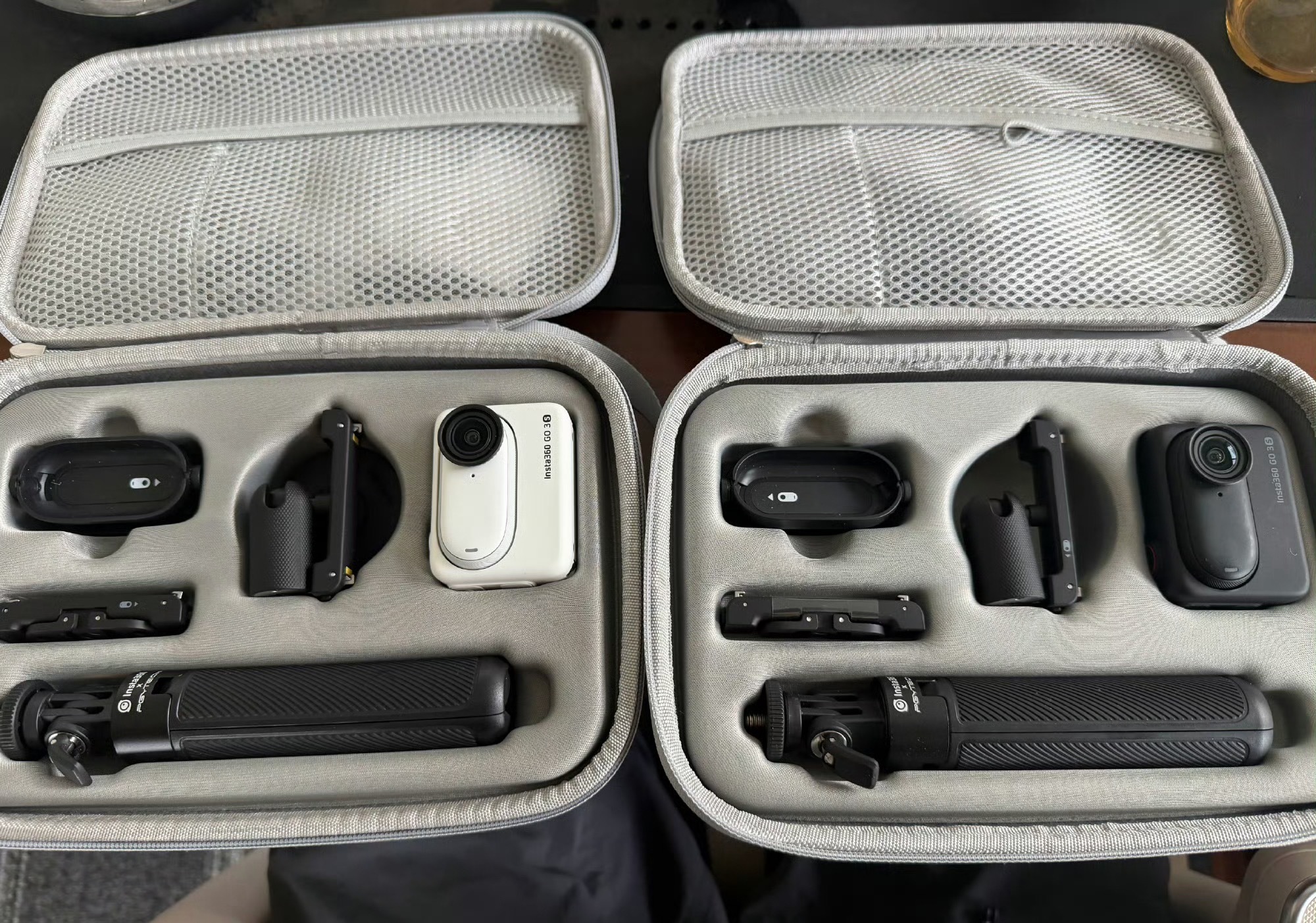 insta 360 vlog相机，一黑一白，你喜欢黑色的还是白色的？ 