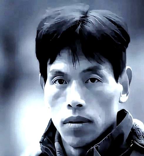 村里人当年都说熊庆华没出息，结了婚还不出去打工，像个“闲人”。
可谁能想到，他不