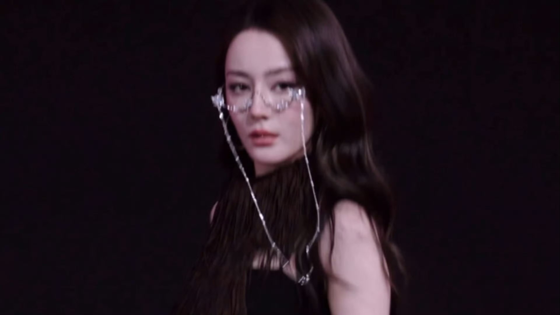 迪丽热巴见面会迪丽热巴站姐发力了这是人能承受住的幸福吗[酸] ​​​