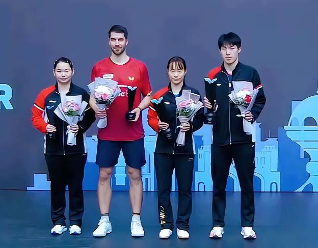 难怪日本游泳队会被中国队全面压制，看看领奖台上两国冠军在身高和体型上的对比，就一