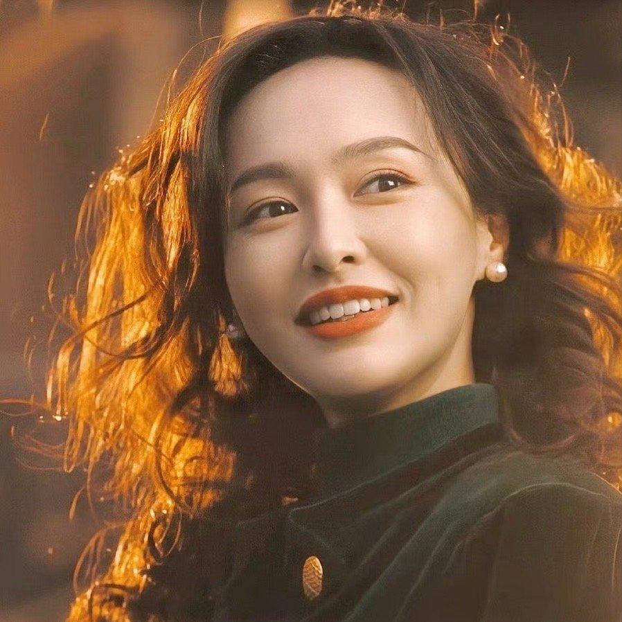 这就是传说中的死亡之组吧，今年的白玉兰视后竞争太激烈！
杨紫凭借《长相思第一季》