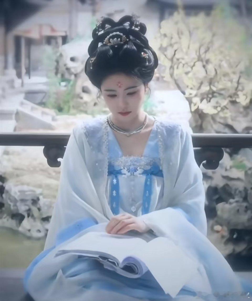 这个造型还阔以，服道化用心了 ​​​