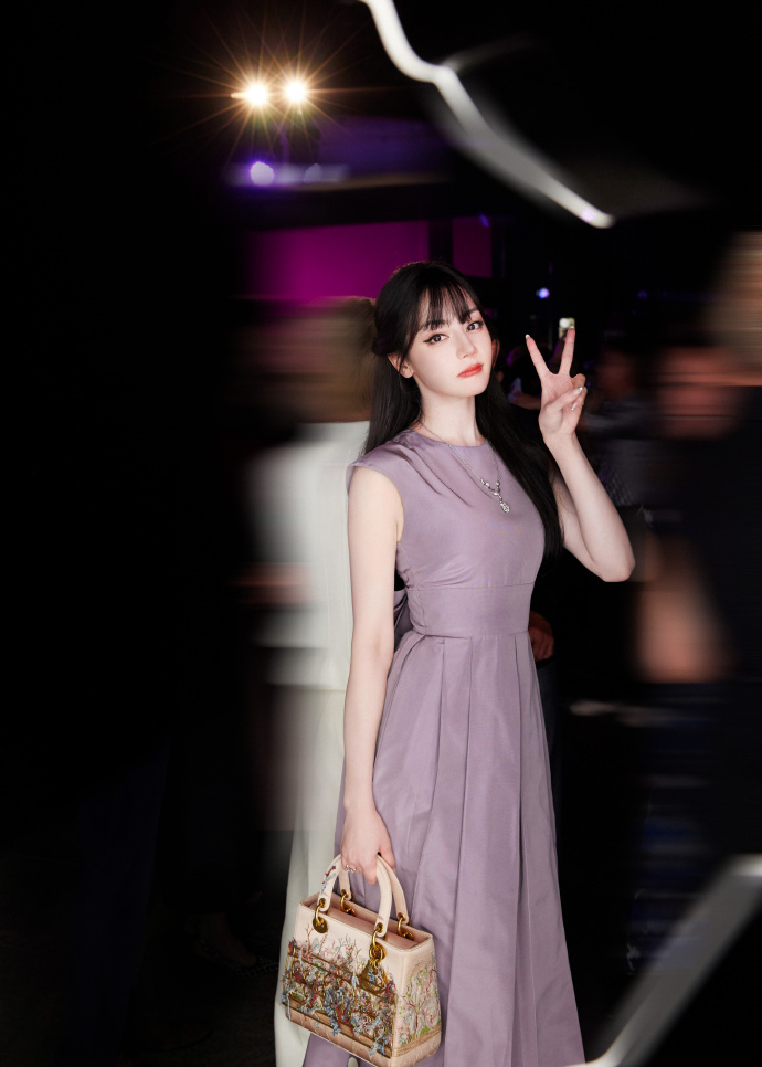 迪丽热巴这个美萌✌️ ​​​