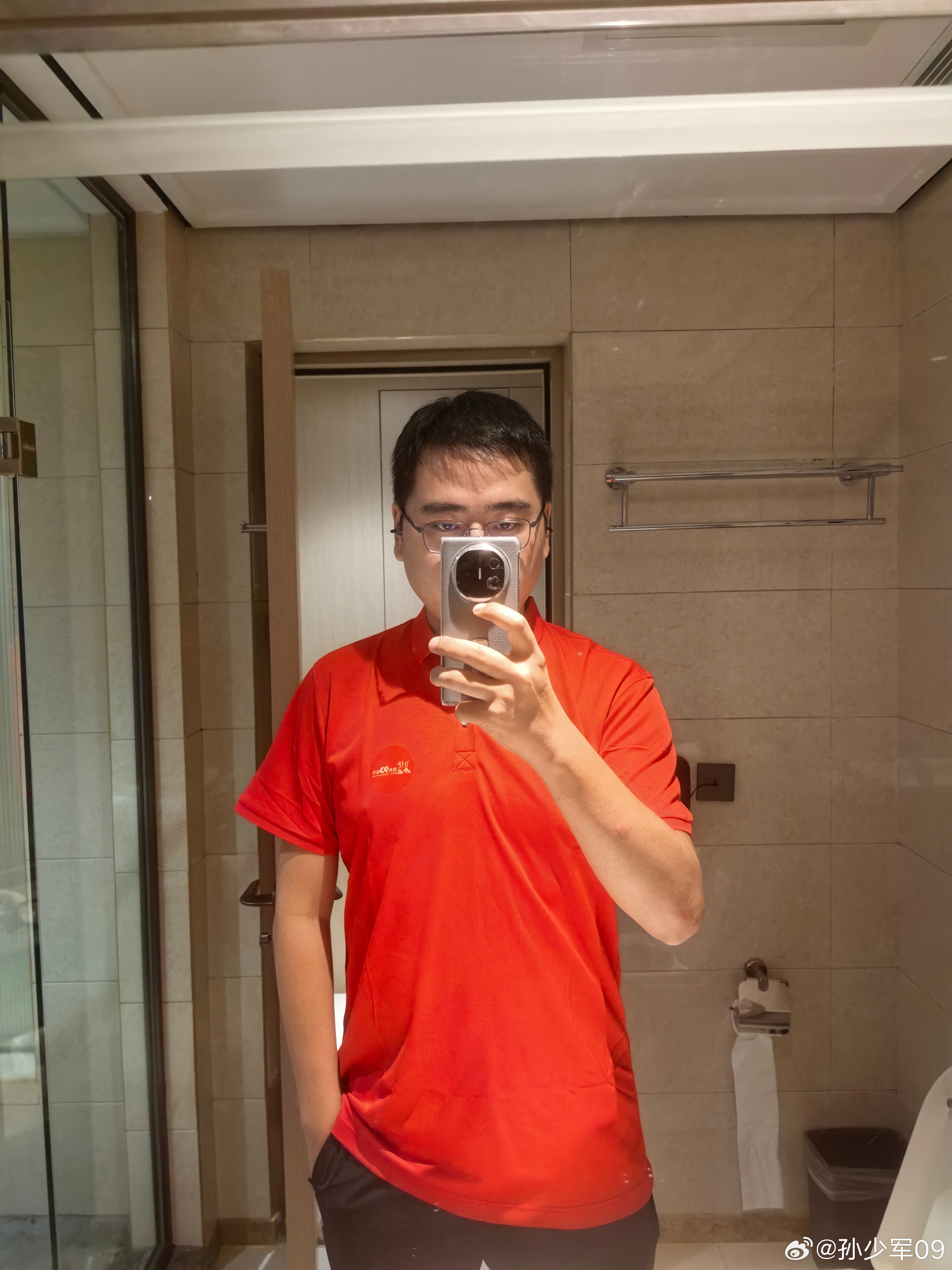 幸好瘦下来了，不然这件衣服还穿不上