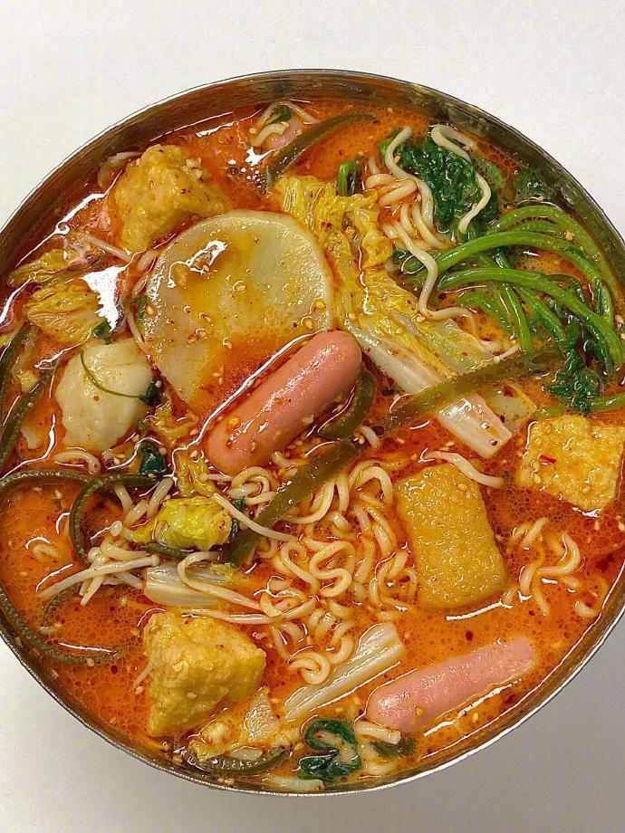 在家也能实现麻辣烫自由啦～ ​ ​​​