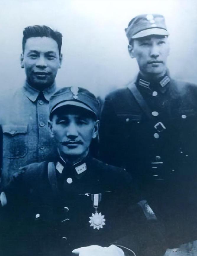 [微笑]1997年，老蒋次子蒋纬国离世震惊了世界，不过主要原因并不是因为他的身死