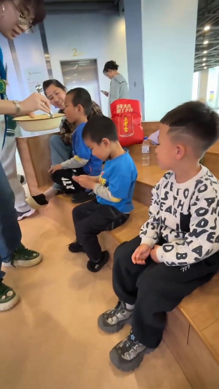 快放嘴。