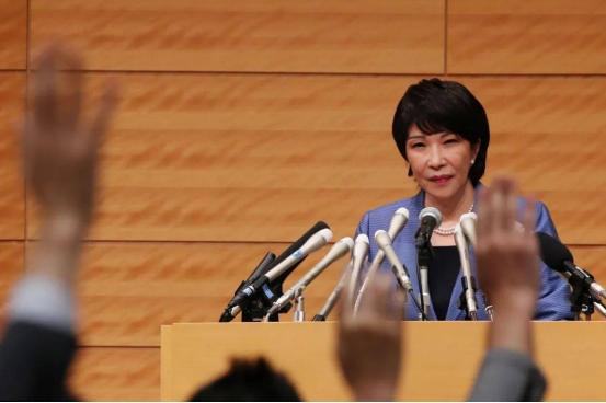 日本这回真是踢到铁板上了！7月12日同一天内被中方连扇三记耳光，从点名外相到深夜