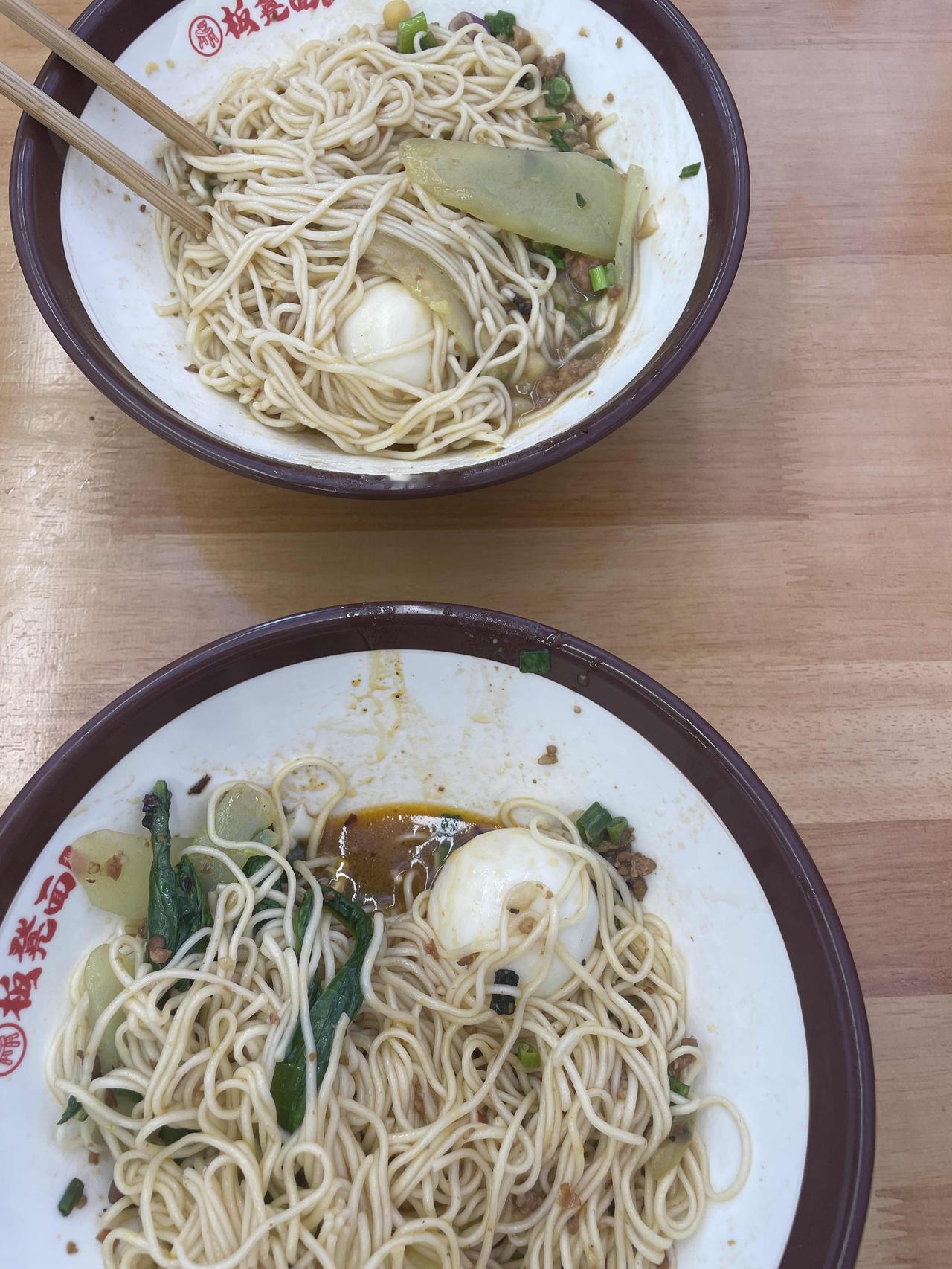 今天来到重庆。
以前，重庆总让我联想到政治：毛泽东蒋介石重庆谈判，歌乐山渣滓洞，