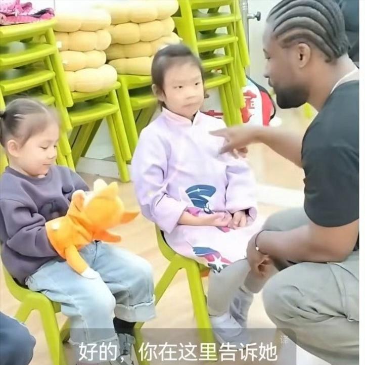 近日法学界陈枫老师提议：我国应该明确禁止外籍人员在我国中小学及幼儿园阶段担任教职