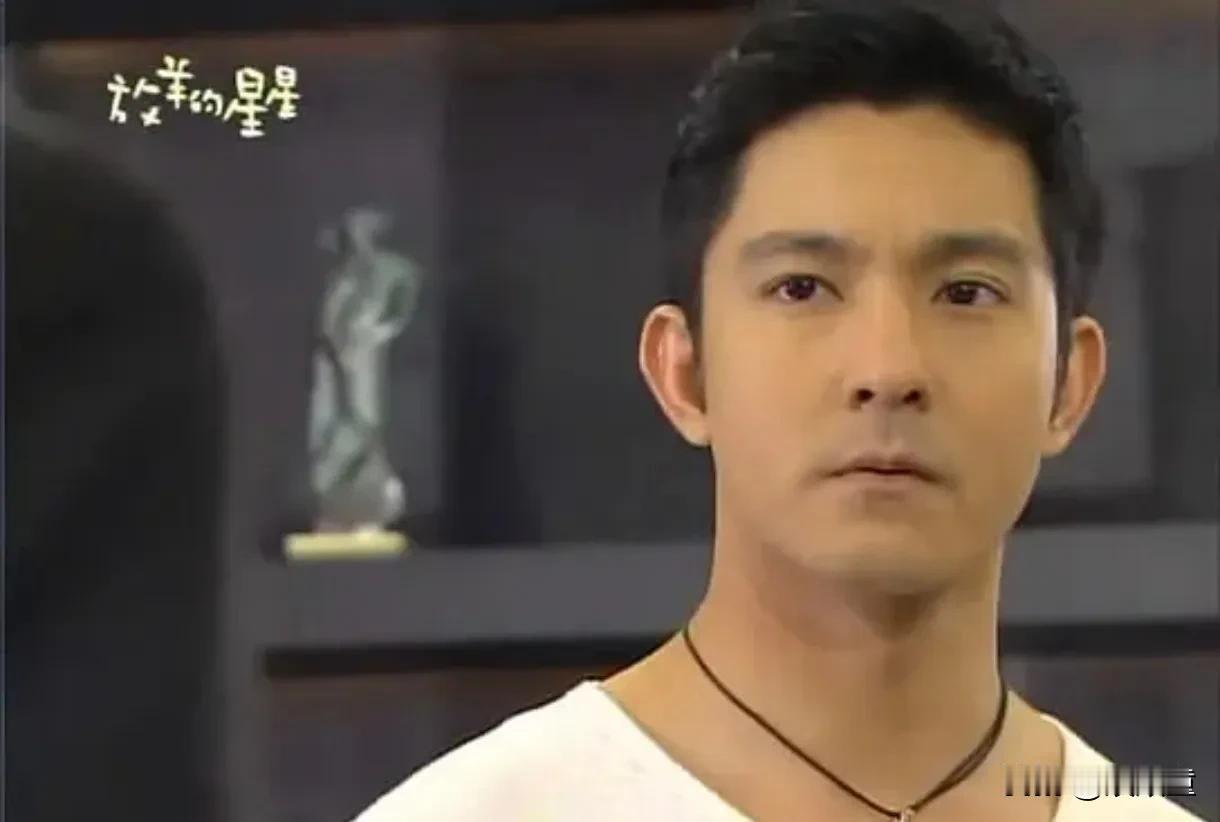 当年的霸总典范啊，许久没拍戏，也没能逃过健康问题！
立威廉透露自己今年7、8月被