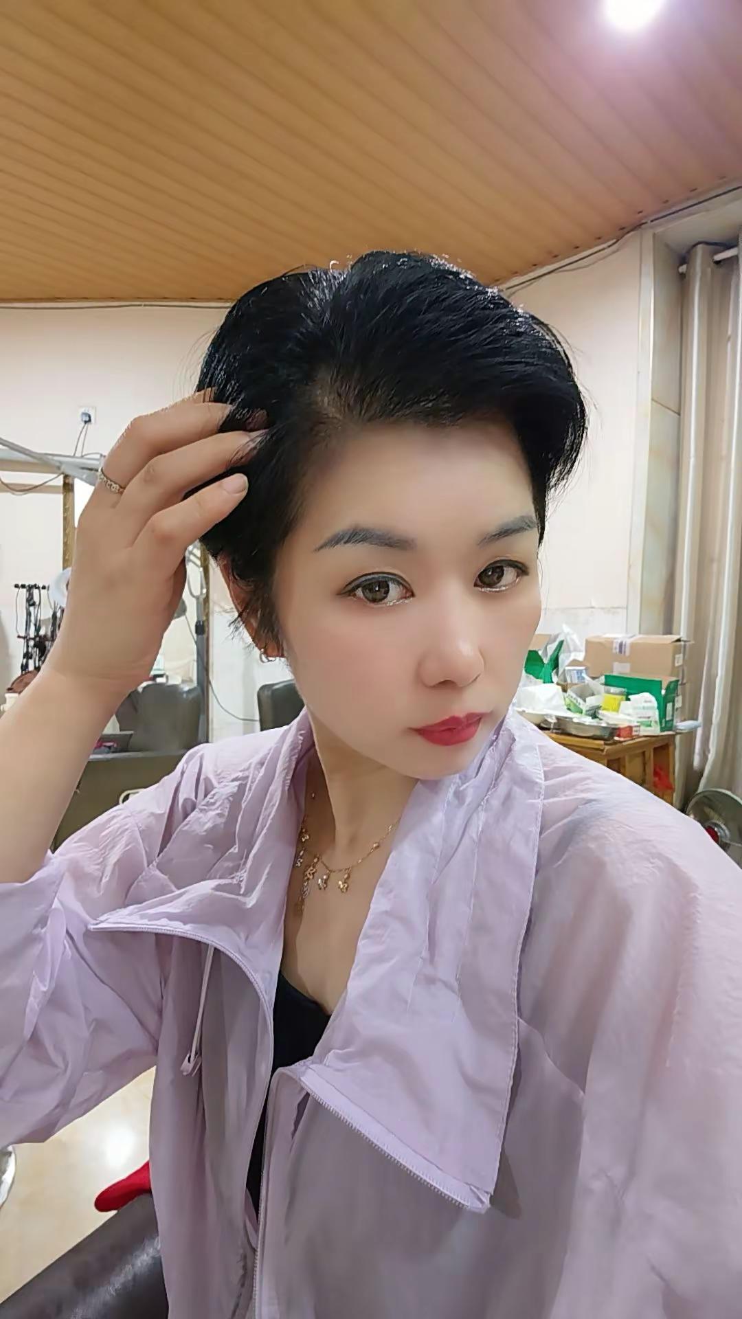 这发型看着就不舒服，头发又掉少了！