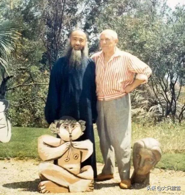 齐白石和张大千都是一代宗师，他们的弟子谁更加厉害？
齐白石弟子代表人物：李可染、