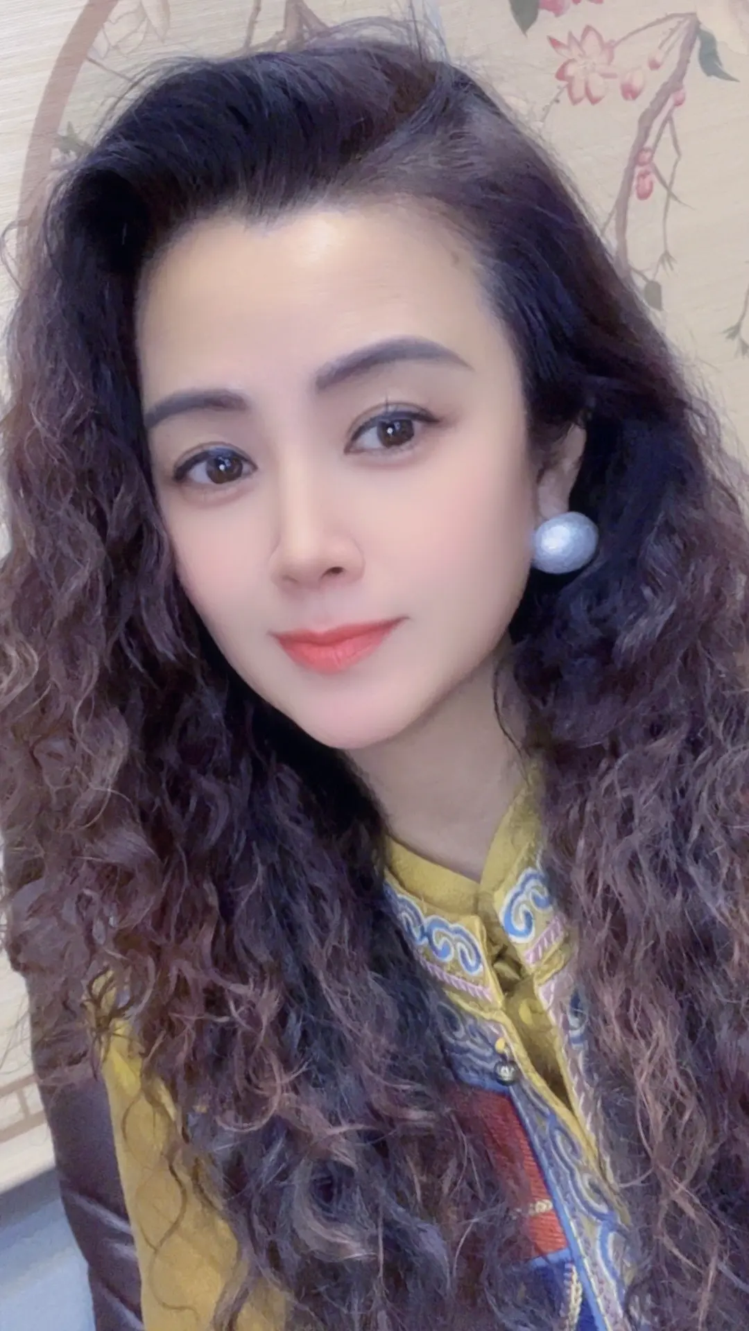 不要预支未来的烦恼 坚持做好自己 快乐就好
